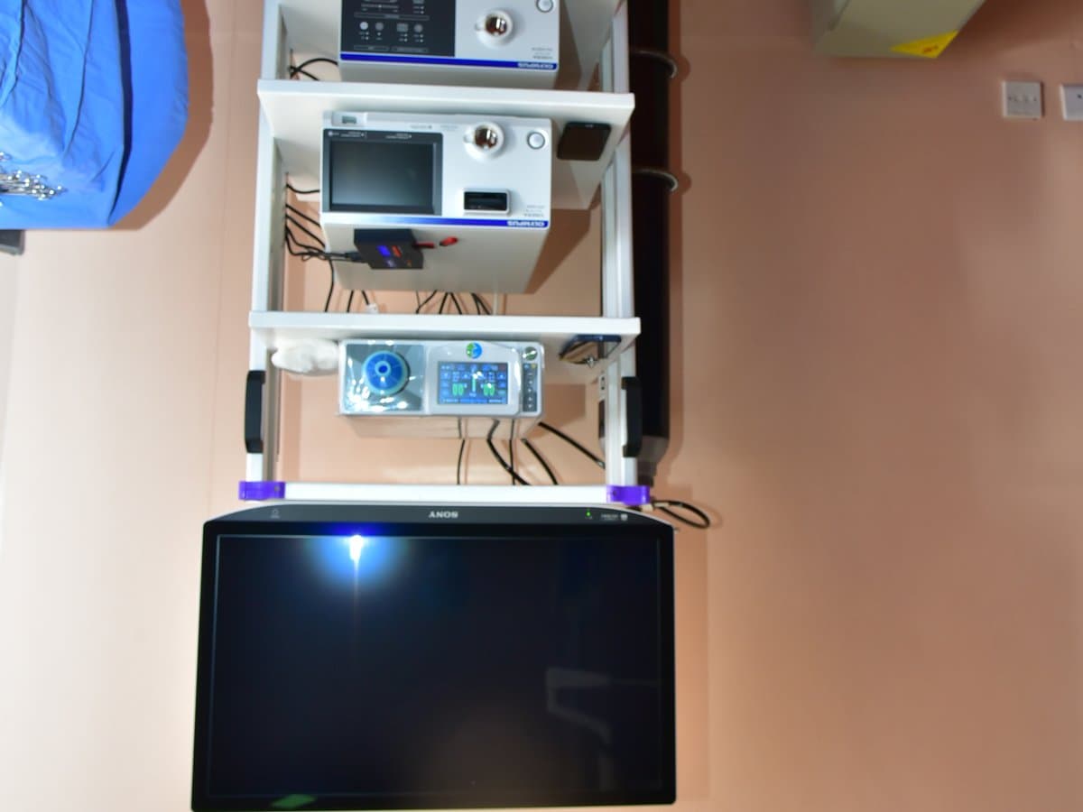 4K 3D laparoscopic surgical camera console at NJ Hospital