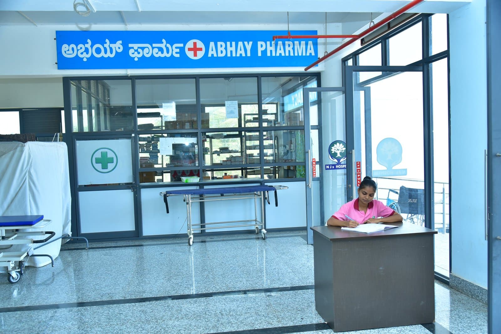 24/7 Abhay in-house registered pharmacy at NJ Hospital